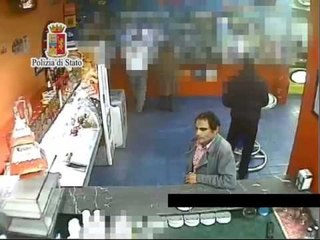 Palermo - Rapinano un automobilista, poi prendono il caffé (11.02.14)