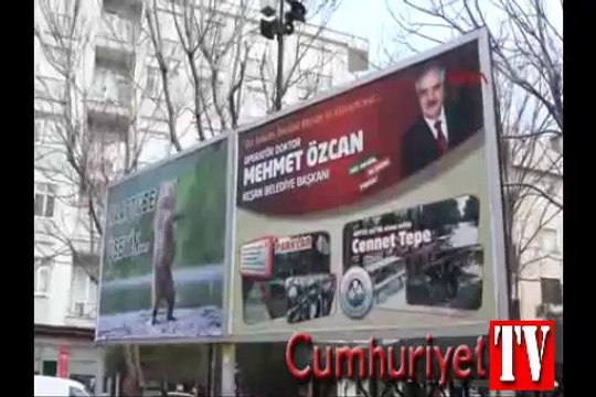 Keşan'da ayılı ilginç afiş görenleri şaşırtıyor