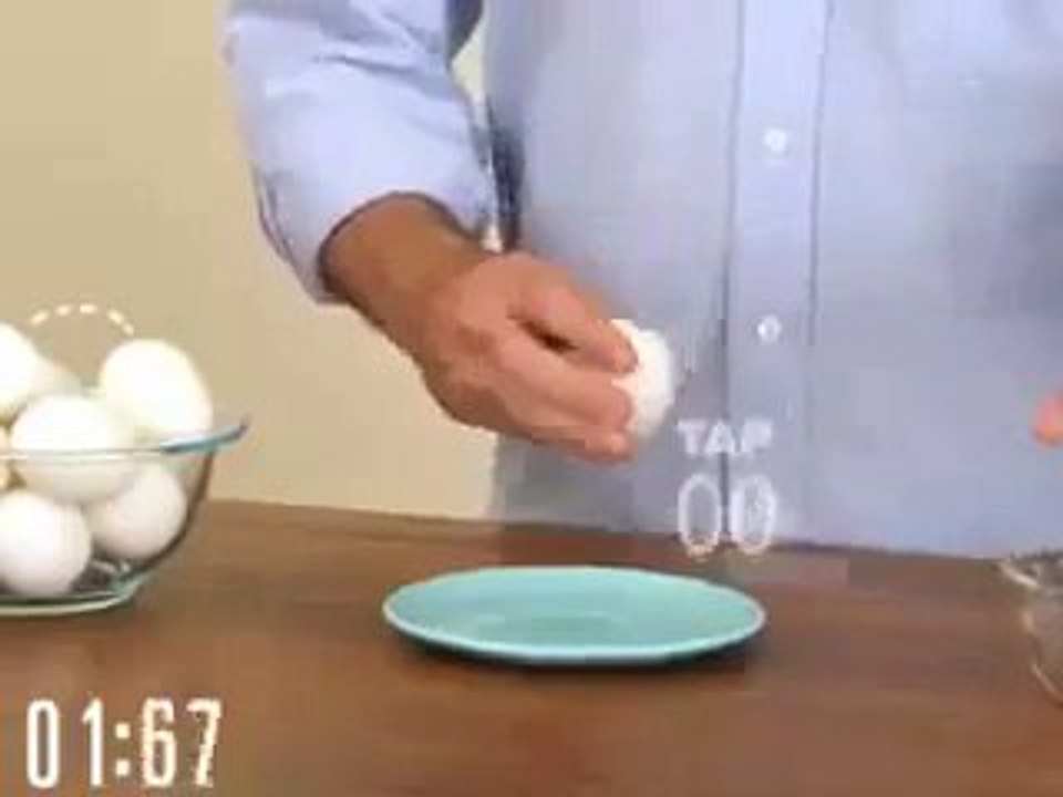 Incredibile. Come sbucciare un uovo sodo in soli 10 secondi