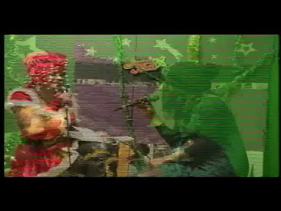 La  poetesse Nathy Ebriet recoit Pierette Adams Special Noel