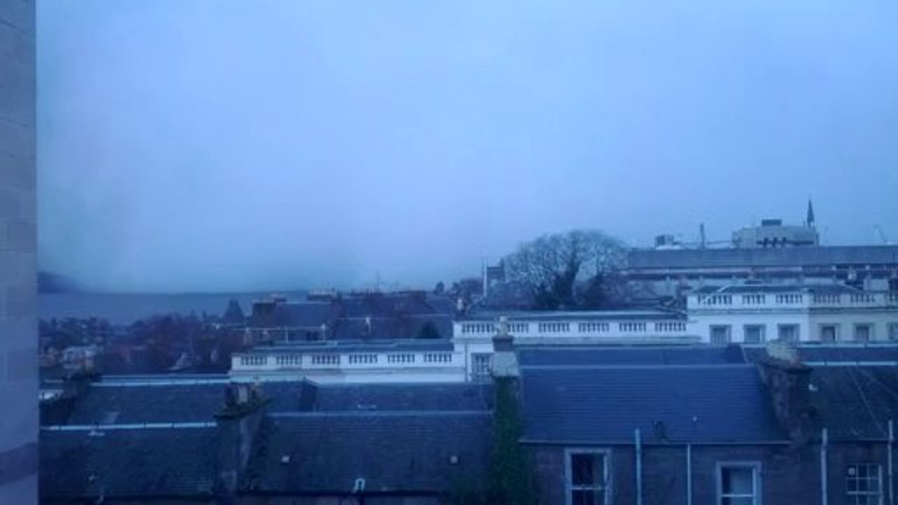 Huge Cloud Takes Over Dundee