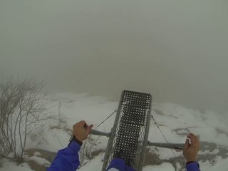 Extreme BASE Jump : lost in the FOG!