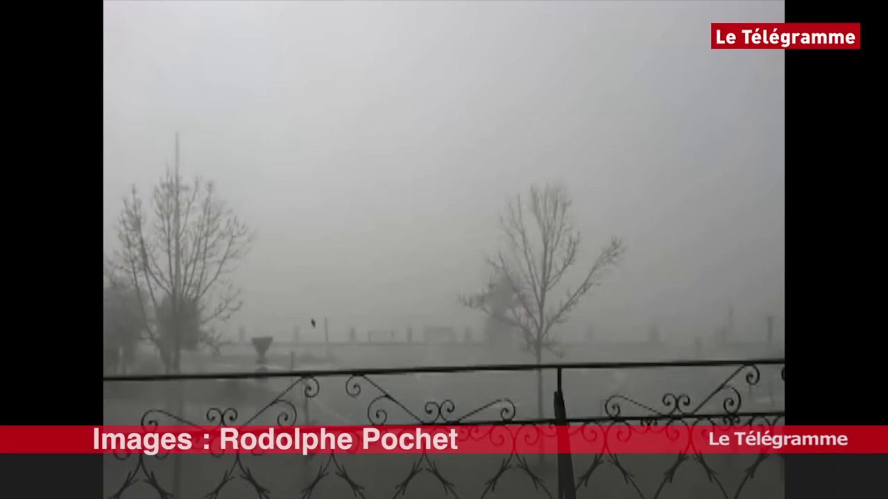 Concarneau. Un mur d'eau s'abat sur la ville