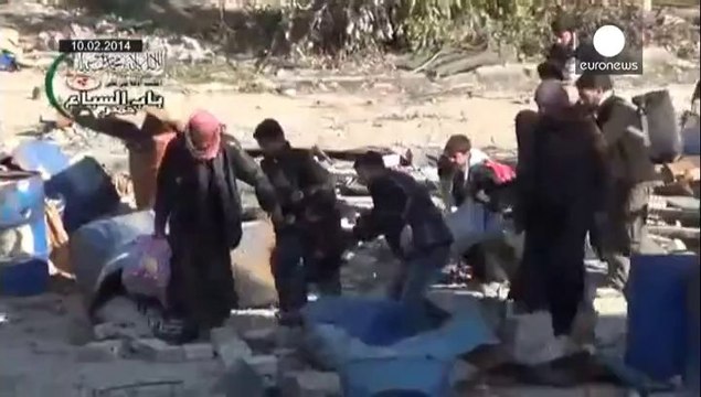 Syria: nerves and tension as Homs evacuation resumes