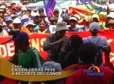Los pobladores de zonas periféricas exigen al alcalde Luis Florez, cumplir con las obras previstas pese al recorte del canon