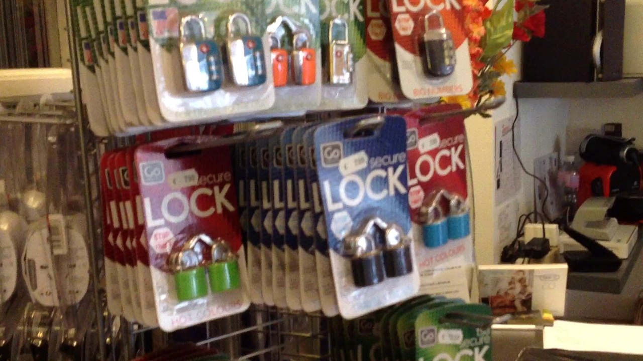 accessoires voyages GO TRAVEL en vente chez s'cale boutik bagage maroquinerie 28 avenue auber nice