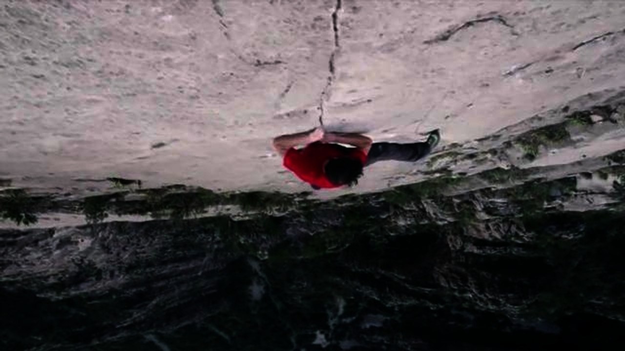 Real Life Spider-Man Scales 1500-Foot Wall With No Climbing Gear