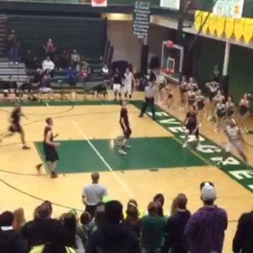 Basket - L'incroyable buzzer beater du jour nous vient de l'état de Washington