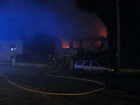 Un pavillon ravagé par les flammes à Soissons