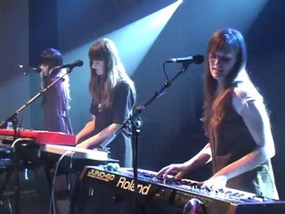 Au Revoir Simone ❘ Dark Halls ❘ Live 2006