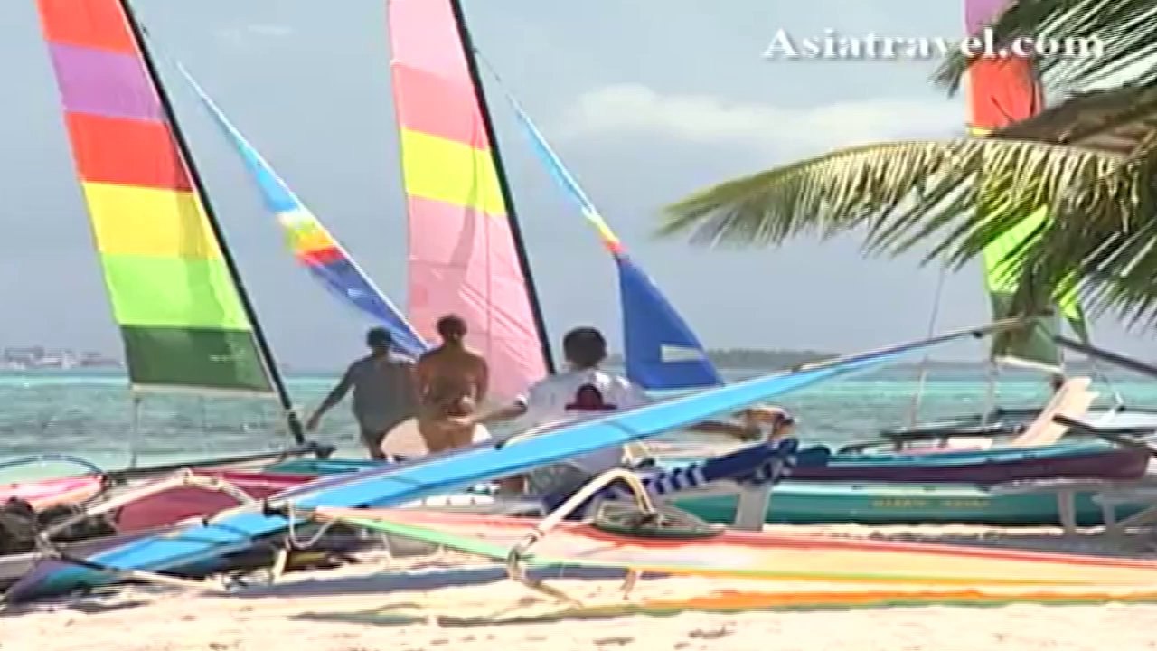 Water Sports, Maldives by Asiatravel.com