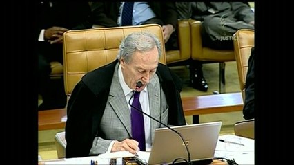 Joaquim Barbosa revoga decisão que beneficiava José Dirceu