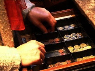 Fraude fiscale: l'agent noir des petits commerces - 13/02