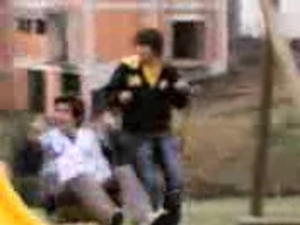 Fifas e Sergio a andar de baloiço