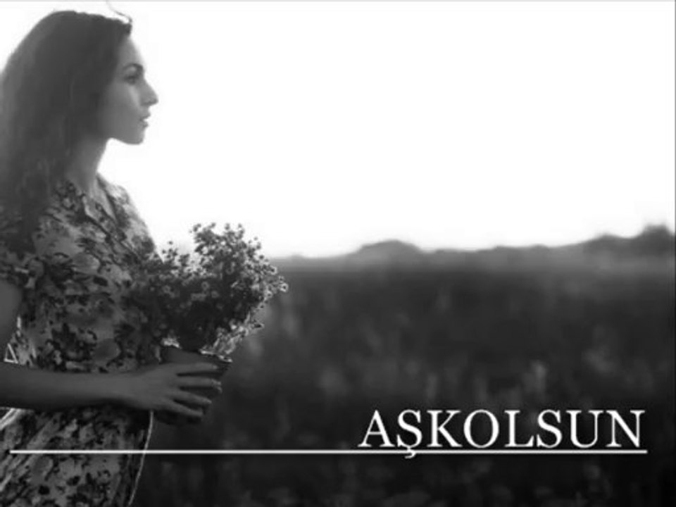 Ebru Yaşar - Niçin Baktın Bana Öyle