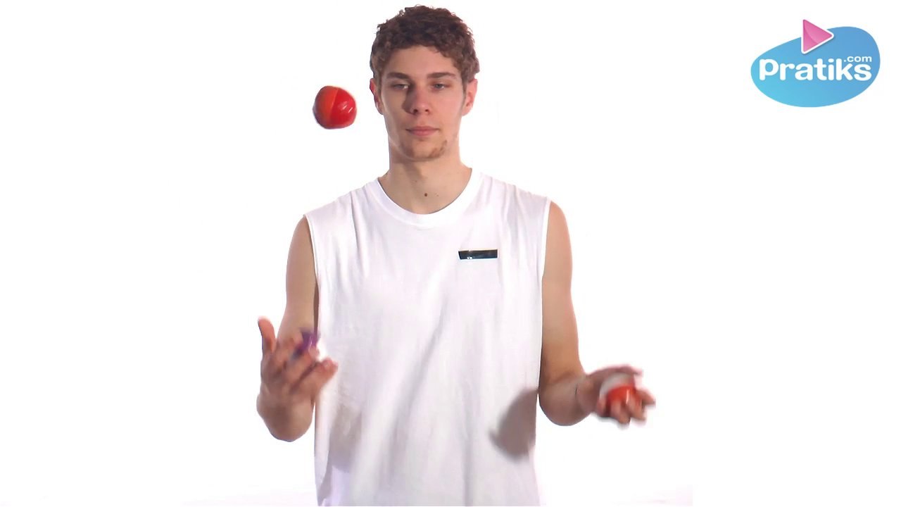 Jonglerie - Comment faire la cascade à trois balles inversée