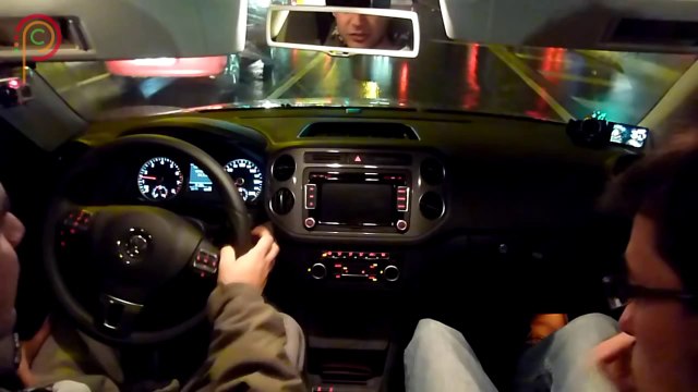 Oto-Park.Com Volkswagen Tiguan 1.4 TSI Sport&Style (2013)