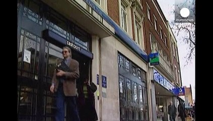 Lloyds back in profit, ready to sale of government-owned shares