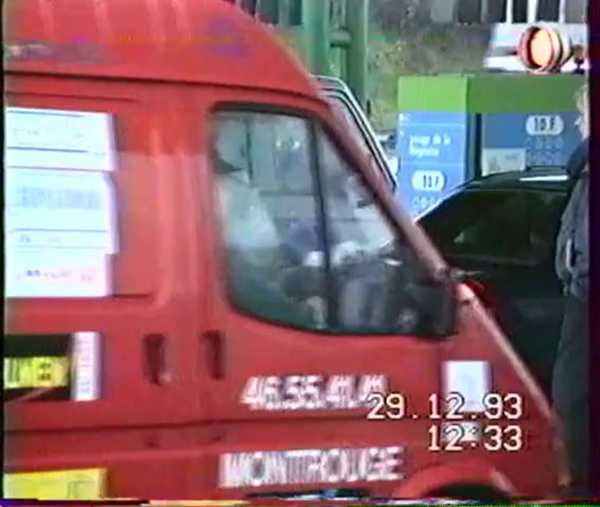 1993-12-29 Dakar 1994 - le passage au péage de Biarritz.