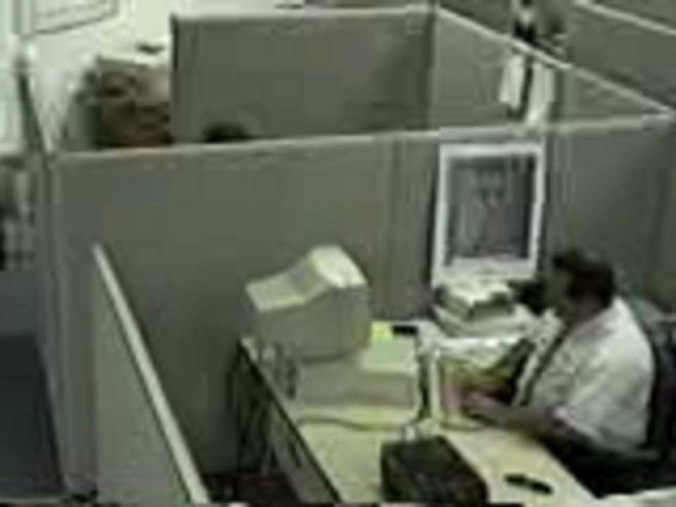Informaticien énervé