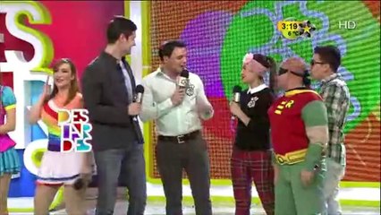 Muñequita Elizabeth baila con Adrián Marcelo Primero