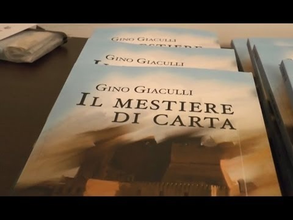 Napoli - Il libro "Mestiere di Carta" ispirato al "muro" dei Pink Floyd (13.02.14)