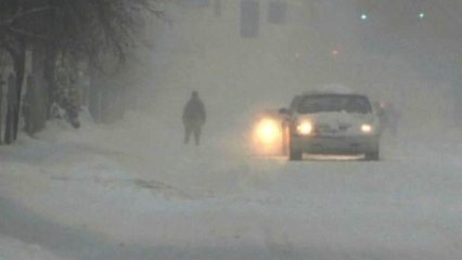Winter storm paralyzes eastern US