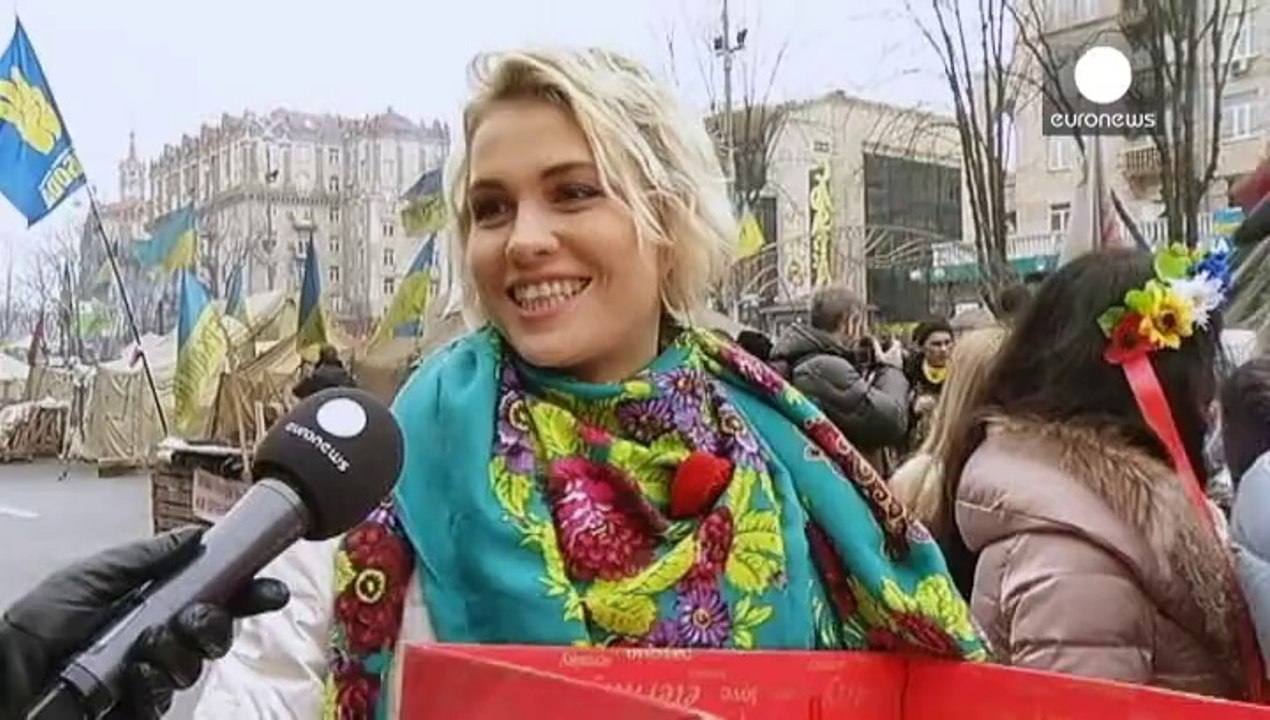 Valentine's day flowers for Kyiv's frontline protesters