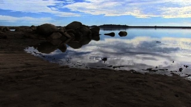 Drought wreaks havoc on California farmers' livelihood