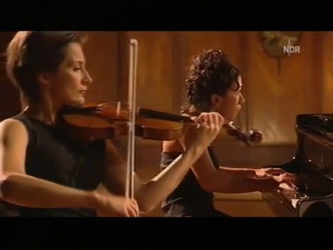 LUDWIG VAN BEETHOVEN: Allegro vivace con brio