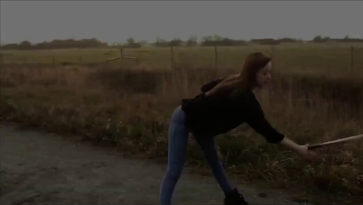 Incredibile quello che riesce a fare questa ragazza