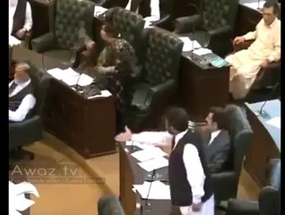 Nightat Orakzaie thrown away his dupata to condemn shahbaz shareef's coward stand against Talban