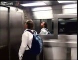 Chi di voi avrà il coraggio di prendere l'ascensore dopo aver visto questo video