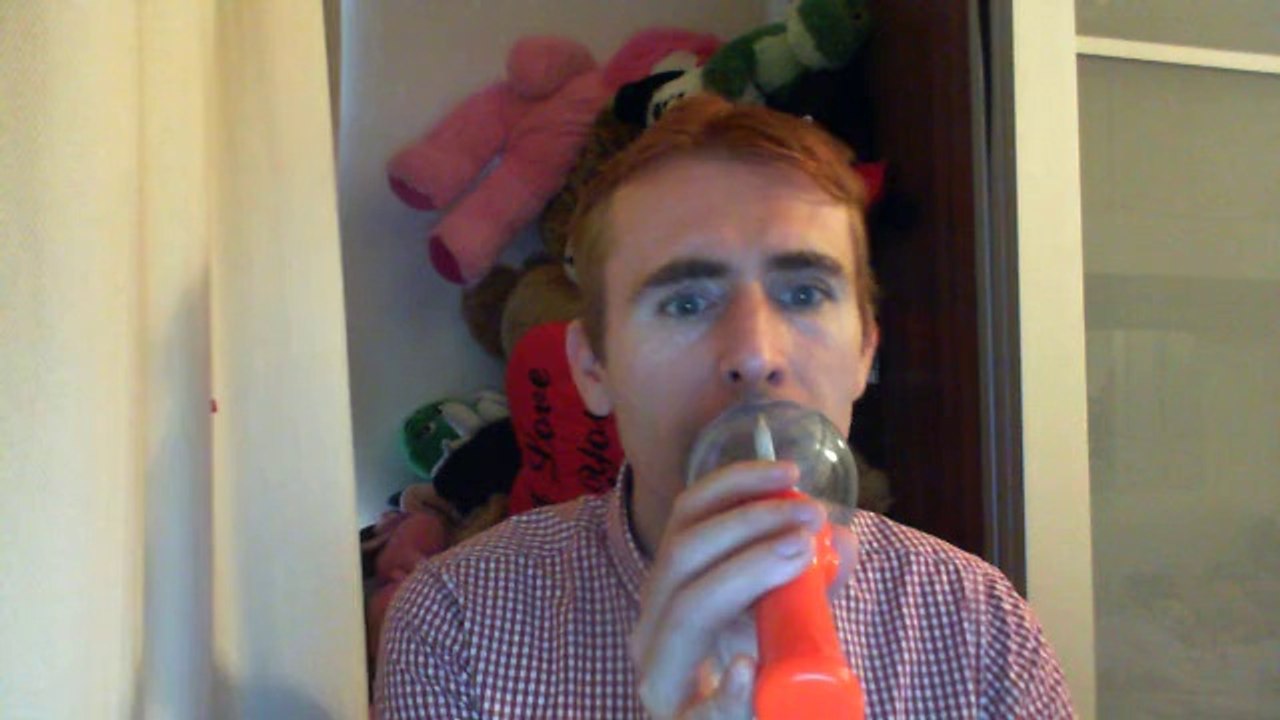 Wiwi égratigne "vers le bleu" de Dominique A