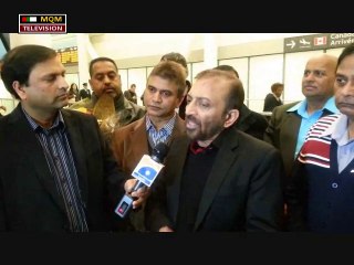 Dr Farooq Sattar talking to media at Pearson Airport Toronto