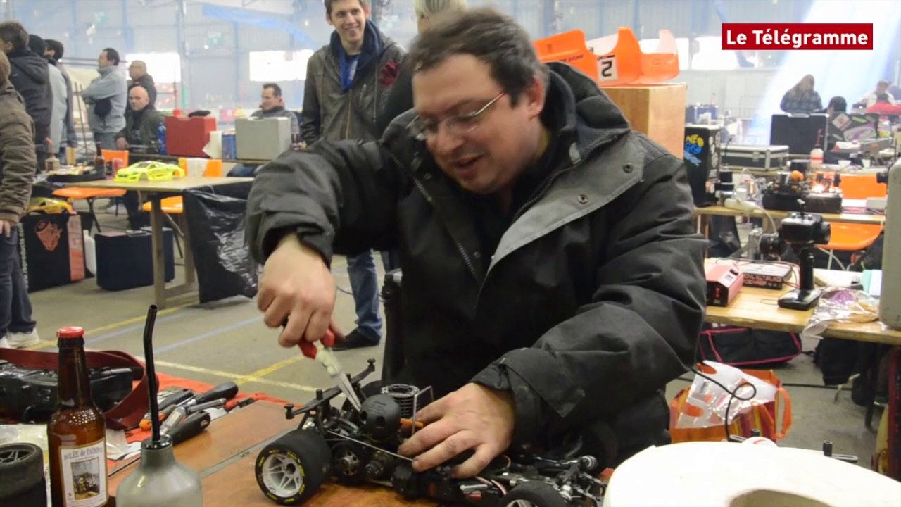 Saint-Brieuc. Grand prix indoor de mini-bolides
