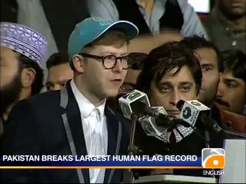 Pakistan Breaks Largest Human Flag Record