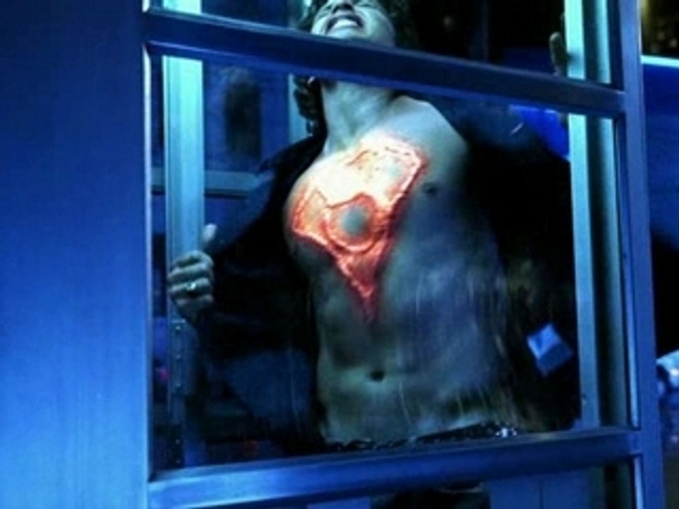 Smallville - Générique Saison 4 (V1)