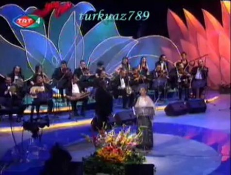 Esra (AKDOĞAN) İÇÖZ-Güle Sor Bülbüle Sor Hâlimi Hicrânımı Dinle