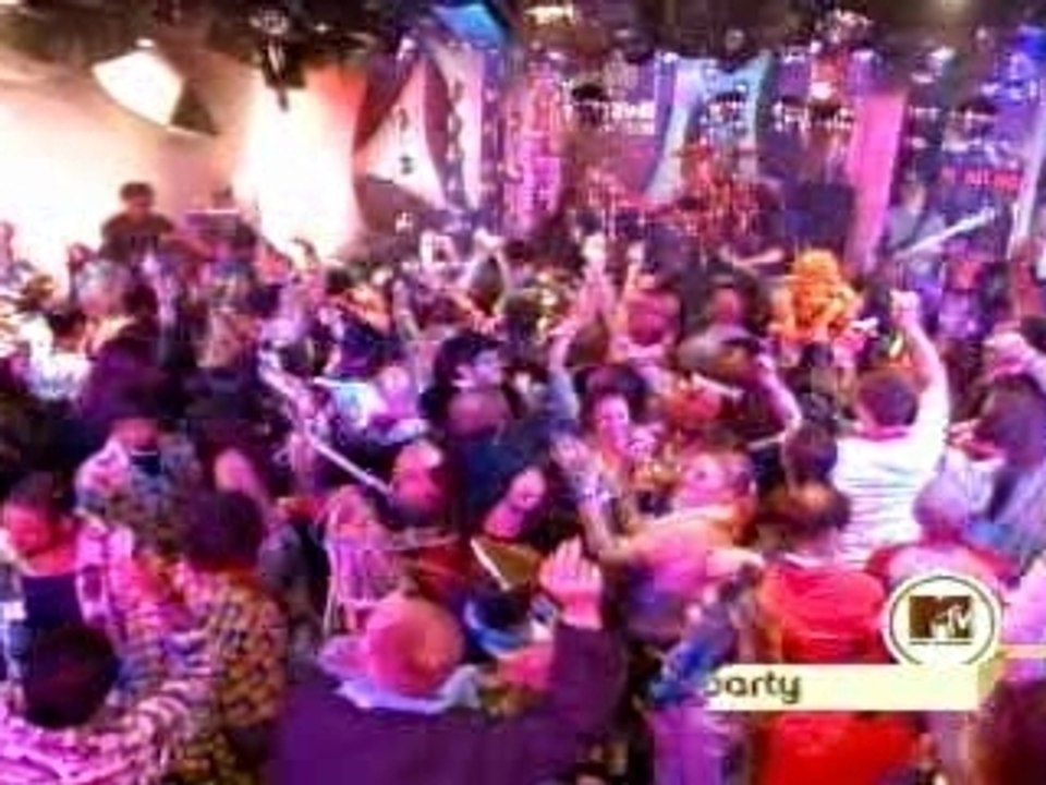 Foo Fighters  Jack Black  Back In Black