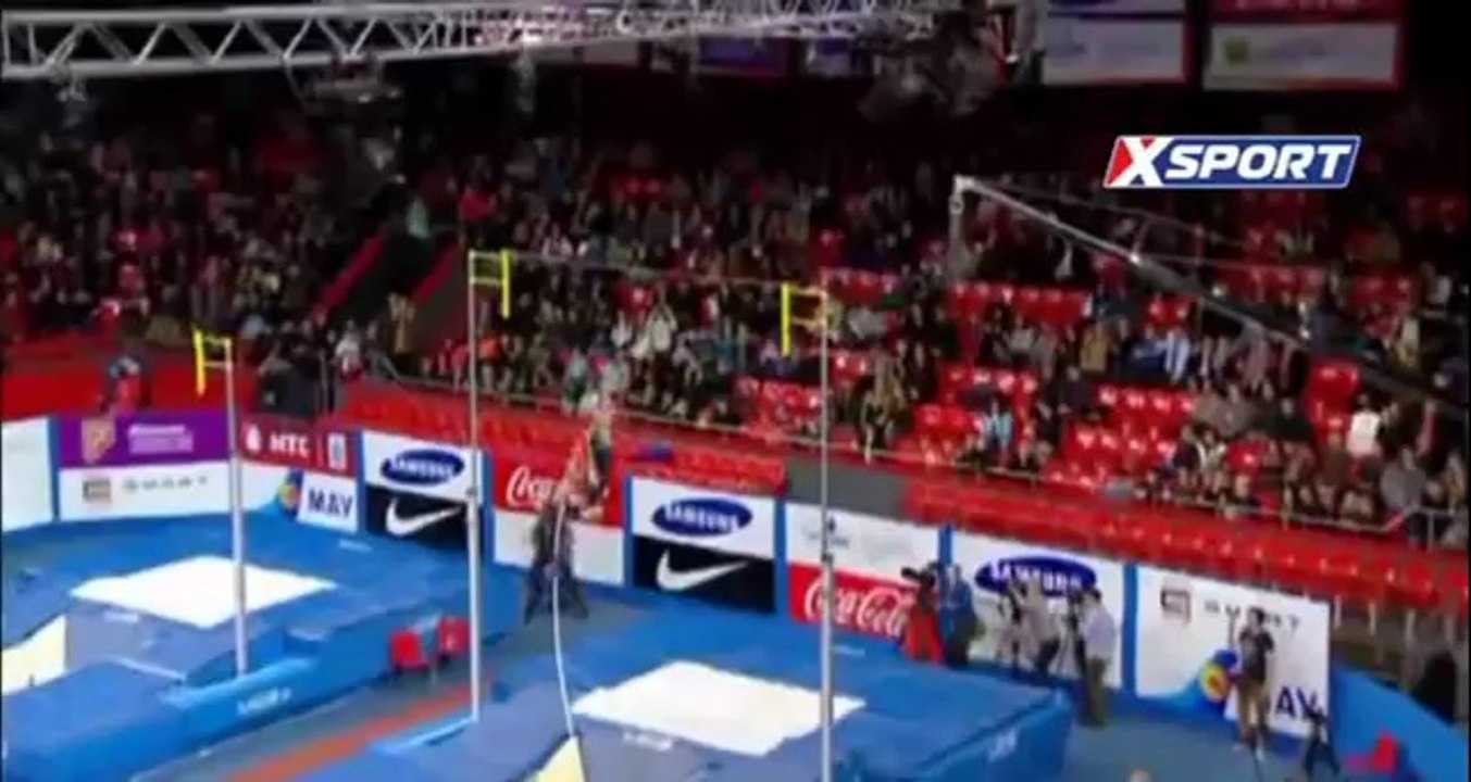Renaud Lavillenie Breaks Sergei Bubka's 21 year-old Indoor Pole Vault