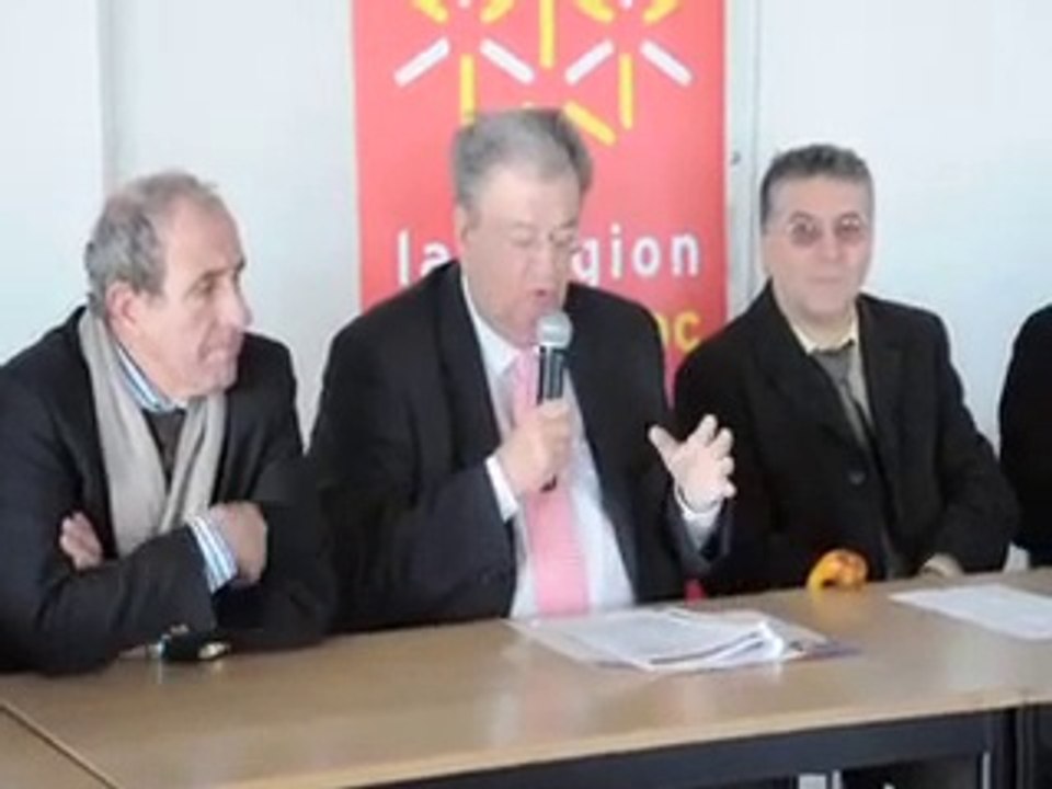 CAP D'AGDE - 2014 - Georges FRECHE expose son programme touristique au Cap d'Agde et l'agrémente de petites phrases ...