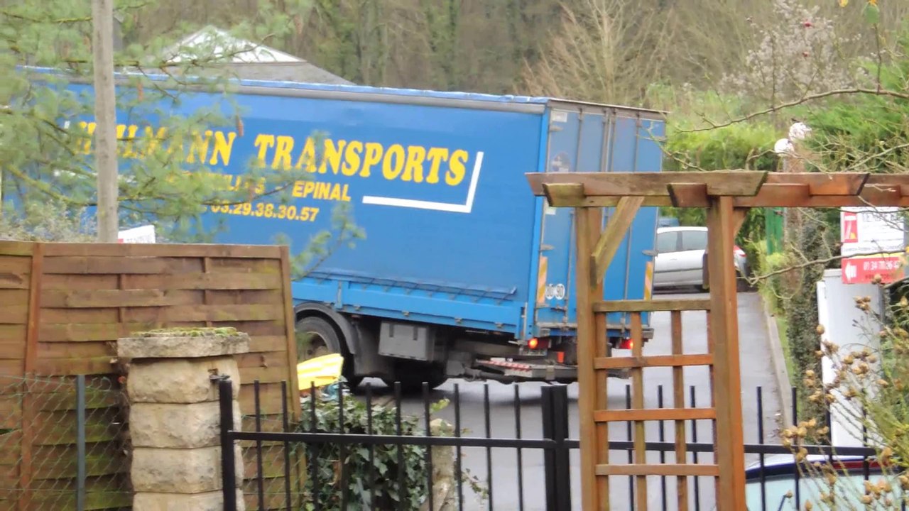 Manoeuvres de camions (Christine)