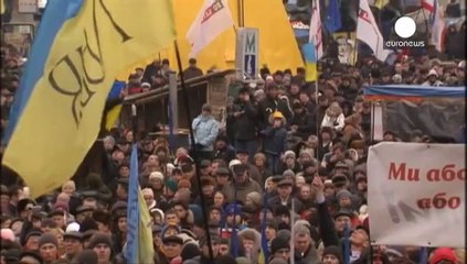 Ukraine : l'opposition évacue la mairie de Kiev