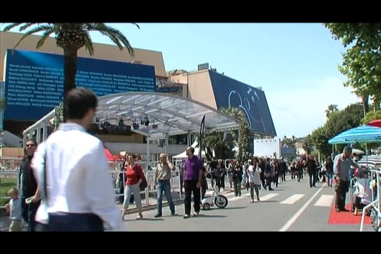 Tout arrive avec Juliette Binoche ! Festival de Cannes