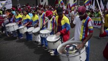 Opositores y oficialistas marcharon en Caracas