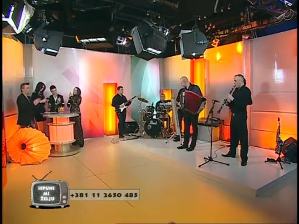 Stefan Petrusic, Nadica Ademov i Kaca Grujic - Kad zamirisu jorgovani - LIVE - Ispuni mi zelju - (Tv Sky+ 2014)