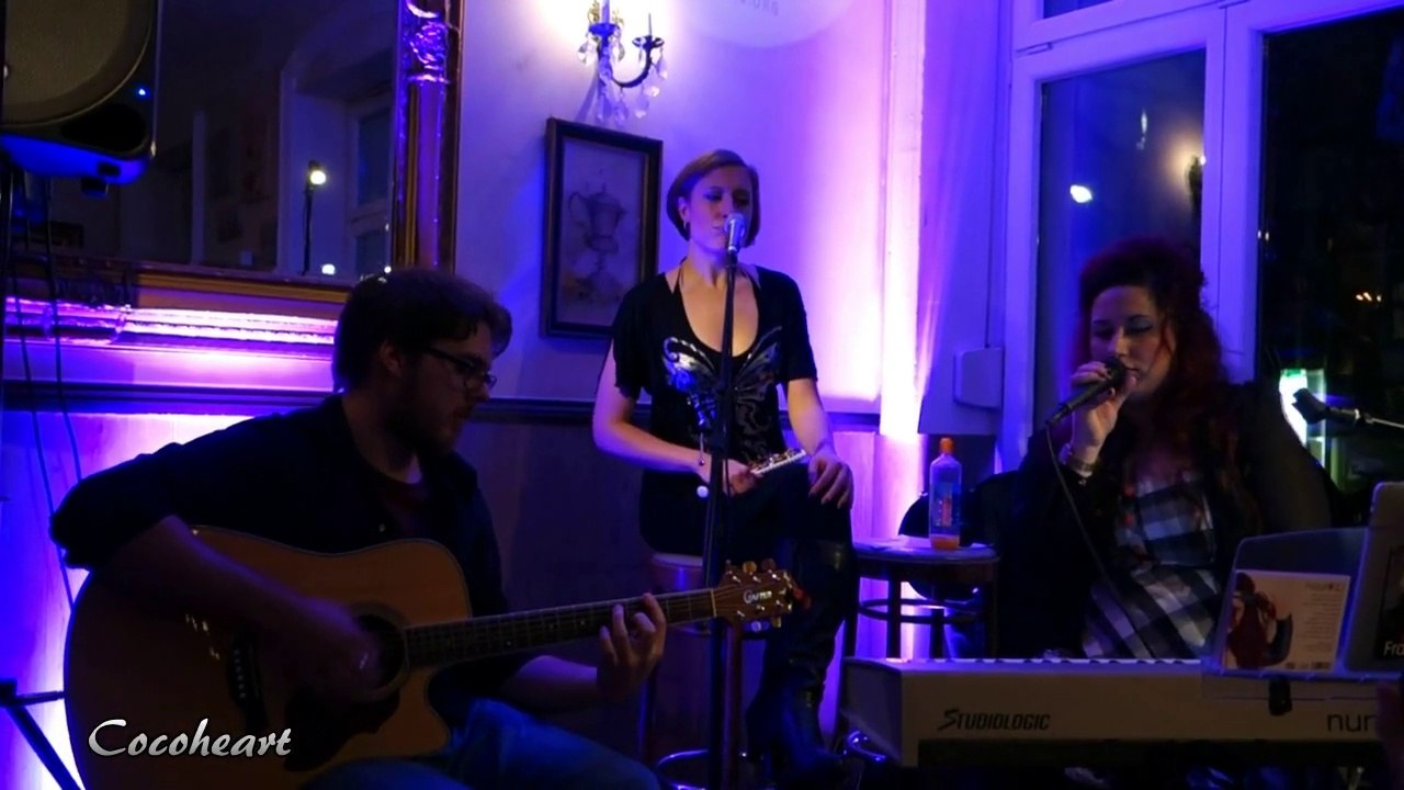 04 Frau Karo - Dancing In Flames akustisch @ Schwan Düsseldorf, Live im Trio 15.02.2014