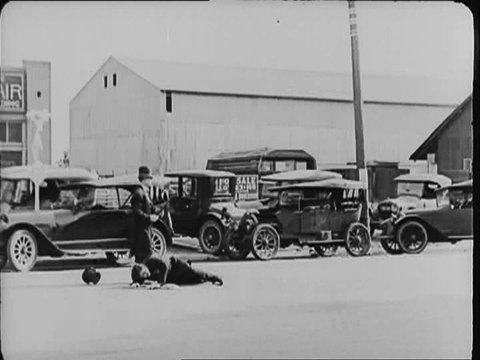 Teaser de La Maison démontable de Buster Keaton (ciné-concert composé par Gaétan Tessé et Florence Lenoir, trio: Dantel, Martin, Midali)