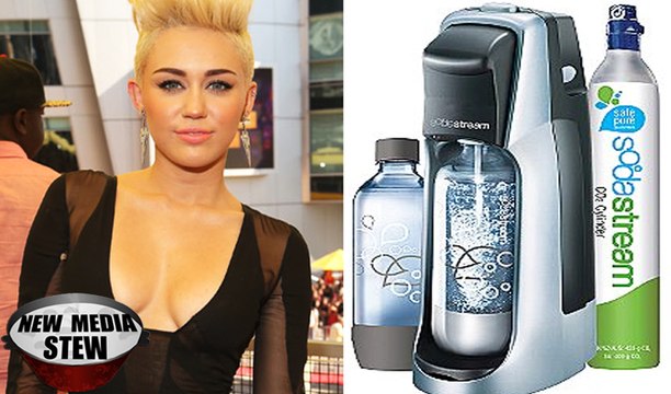 MILEY CYRUS, JOHN MAYER, JANE LYNCH Celebrity Stocking Stuffers